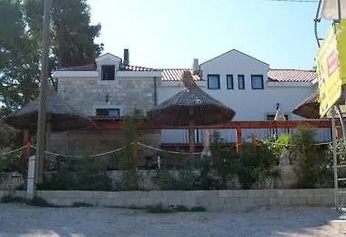 Sveti Kriz 4*