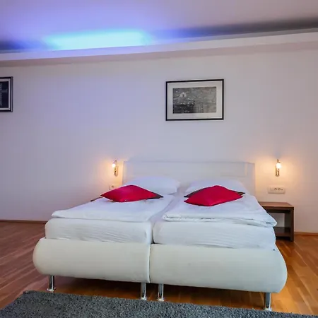 Sveti Kriz Hotel Trogir