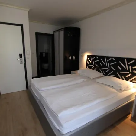 Sveti Kriz 4* Arbanija