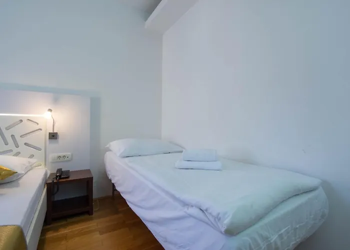 Sveti Kriz 4*