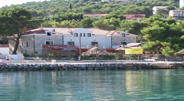 Sveti Kriz 酒店 Arbanija