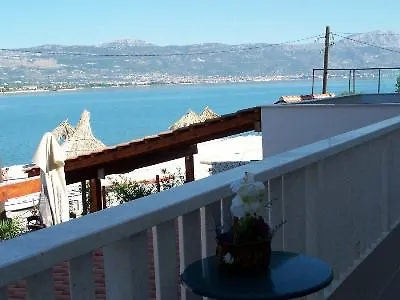 Sveti Kriz Arbanija